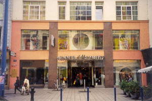 Gesch&auml;ftslokal H&M
