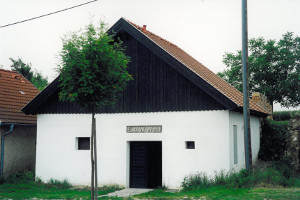 Presshaus und Weinkeller